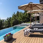 Pefko Villa Athanion